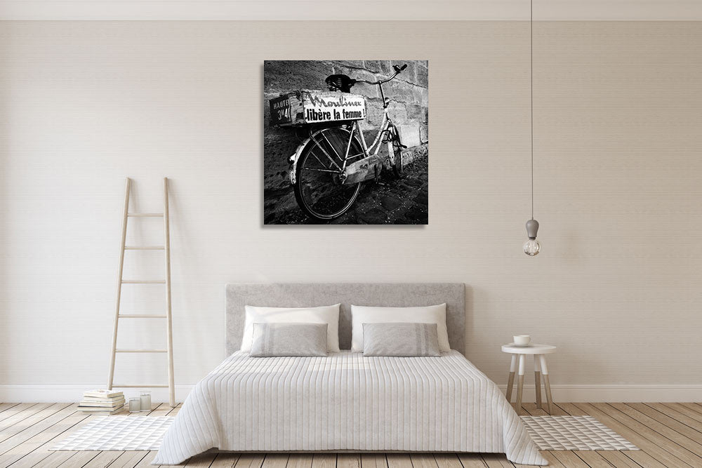 Rusty Bicycle Wall Art Print on the wall