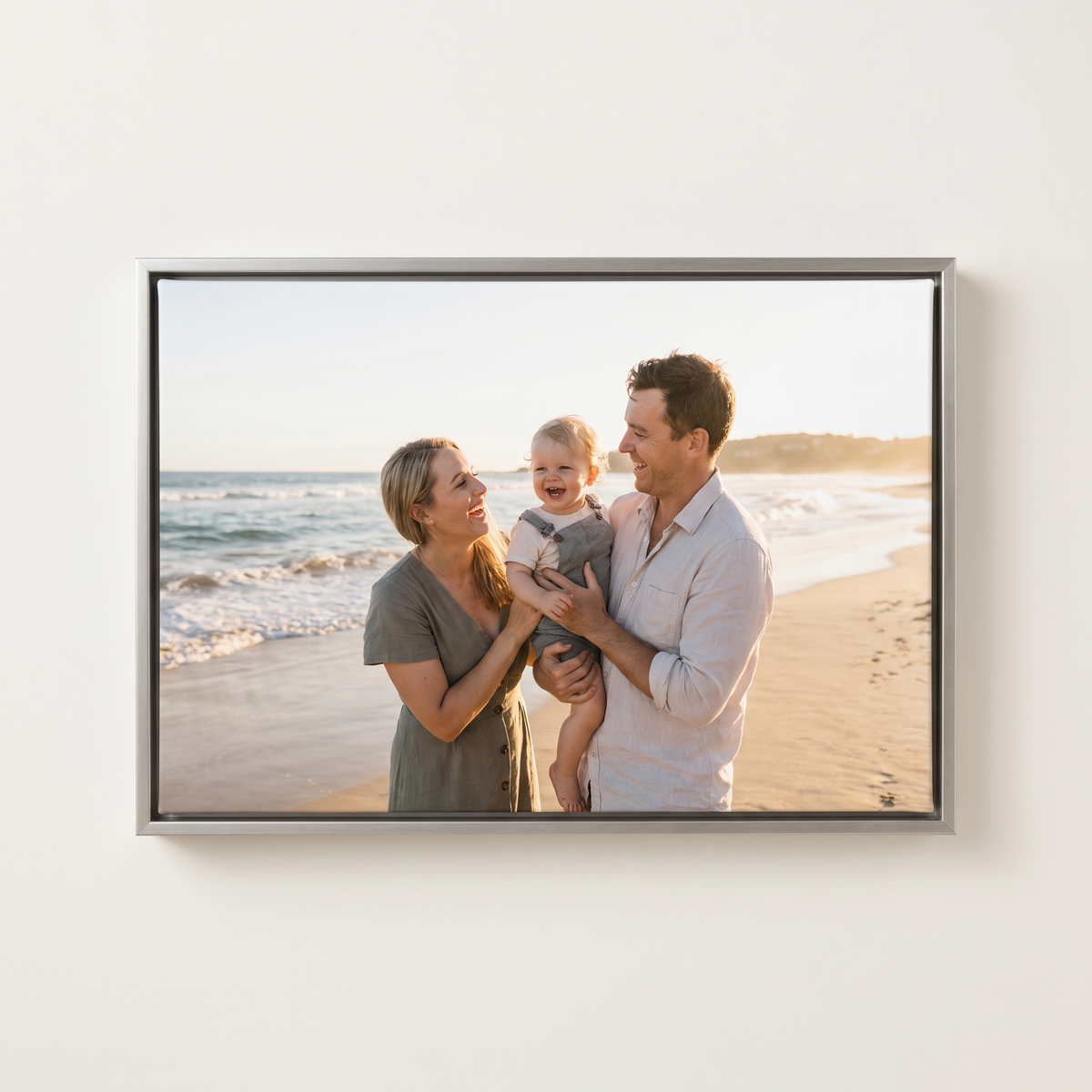 Finish: Silver Floating Frame