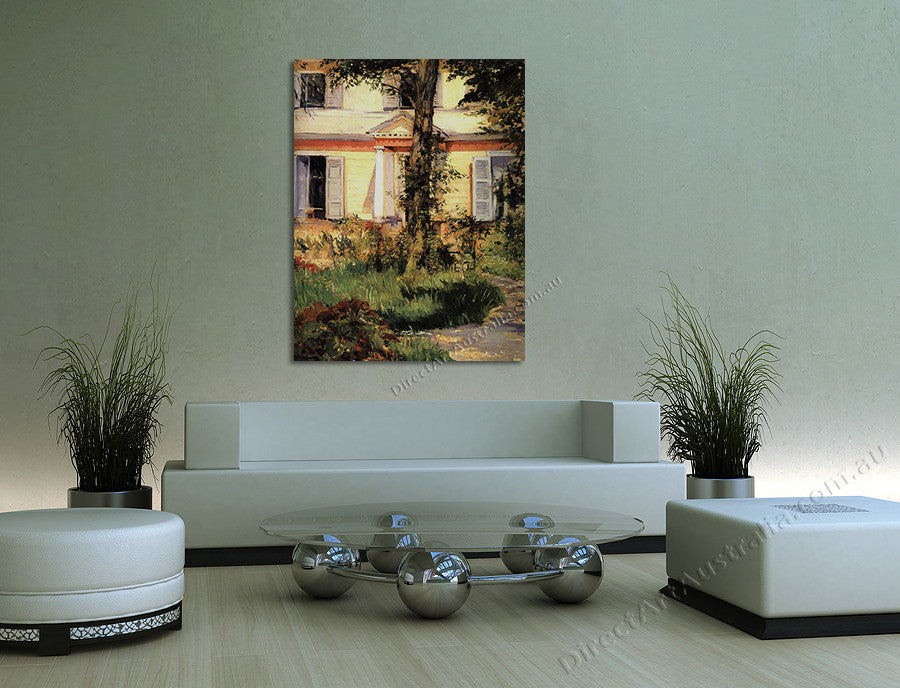 House in Rueil on the wall