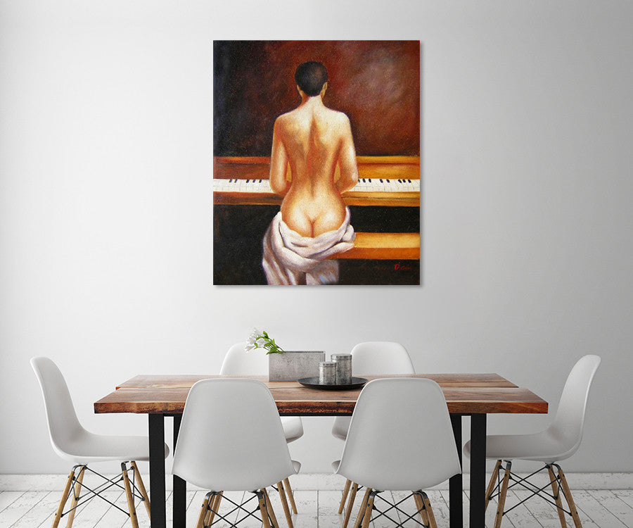 The Pianist on the wall