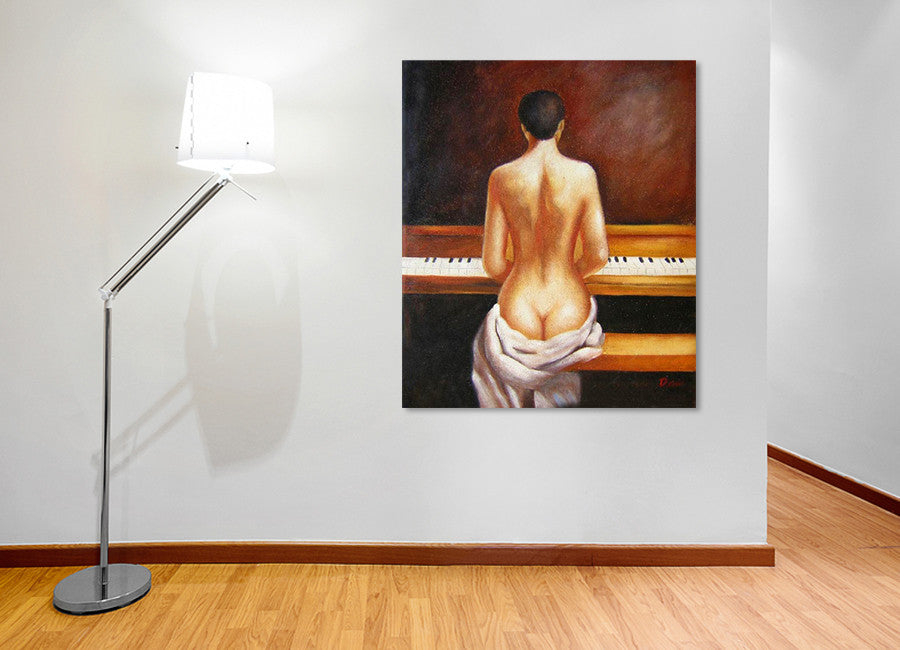The Pianist on the wall