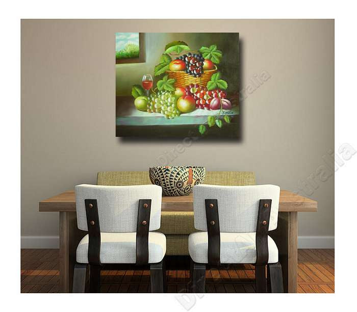 Grapes on the wall